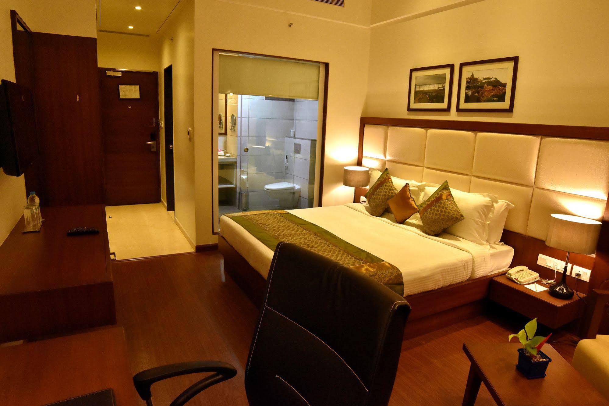 Comfort Inn Donil ואדודרה מראה חיצוני תמונה